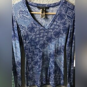 BCBGMaxAzria Indigo Patterned V-Neck Top